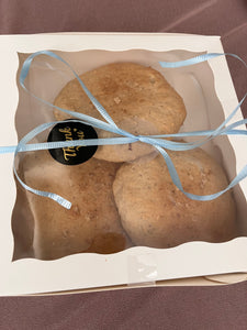 Konparet box of 3